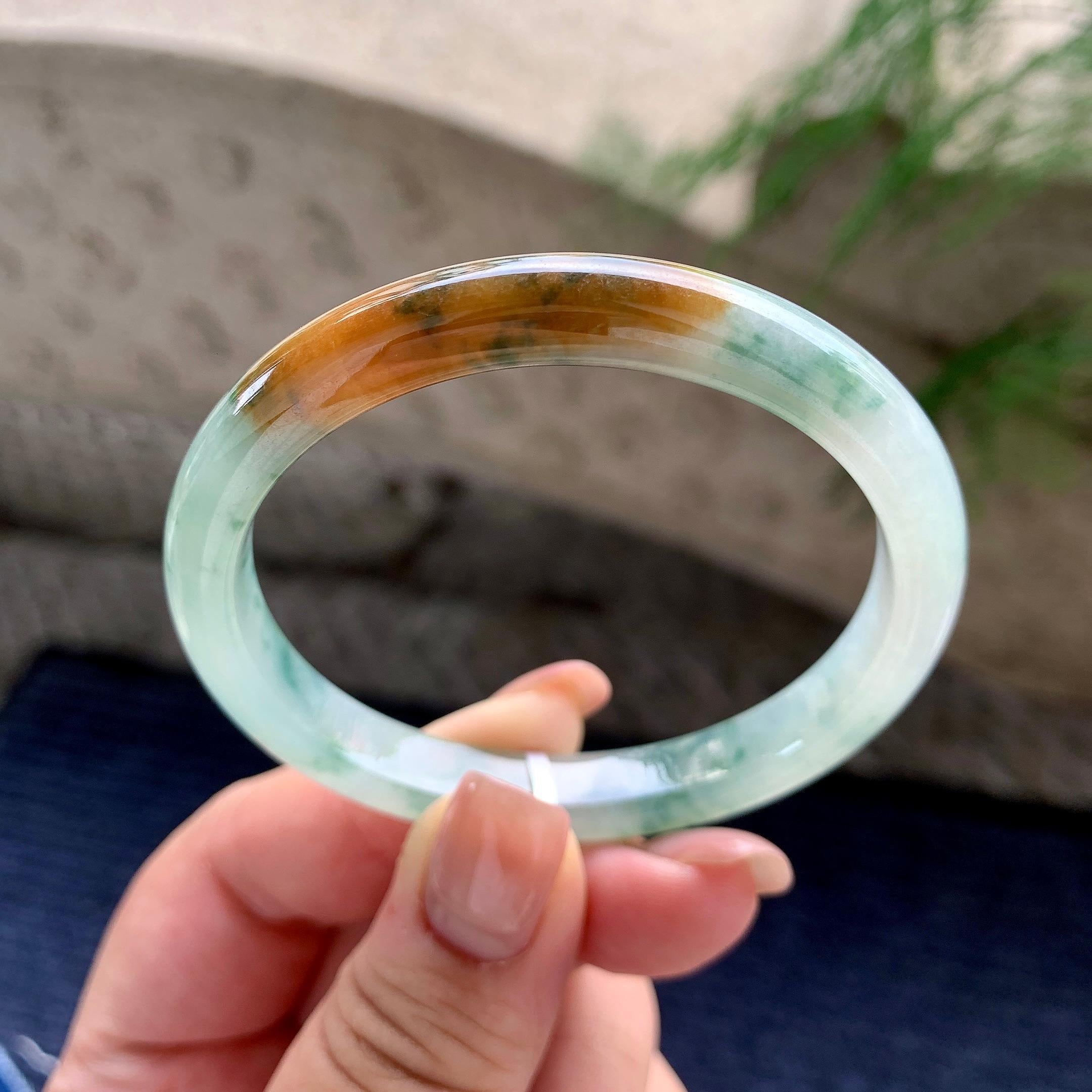 糯冰种黄翡飘蓝花贵妃手镯 54.7圈口 天然缅甸A货翡翠（yc524402）