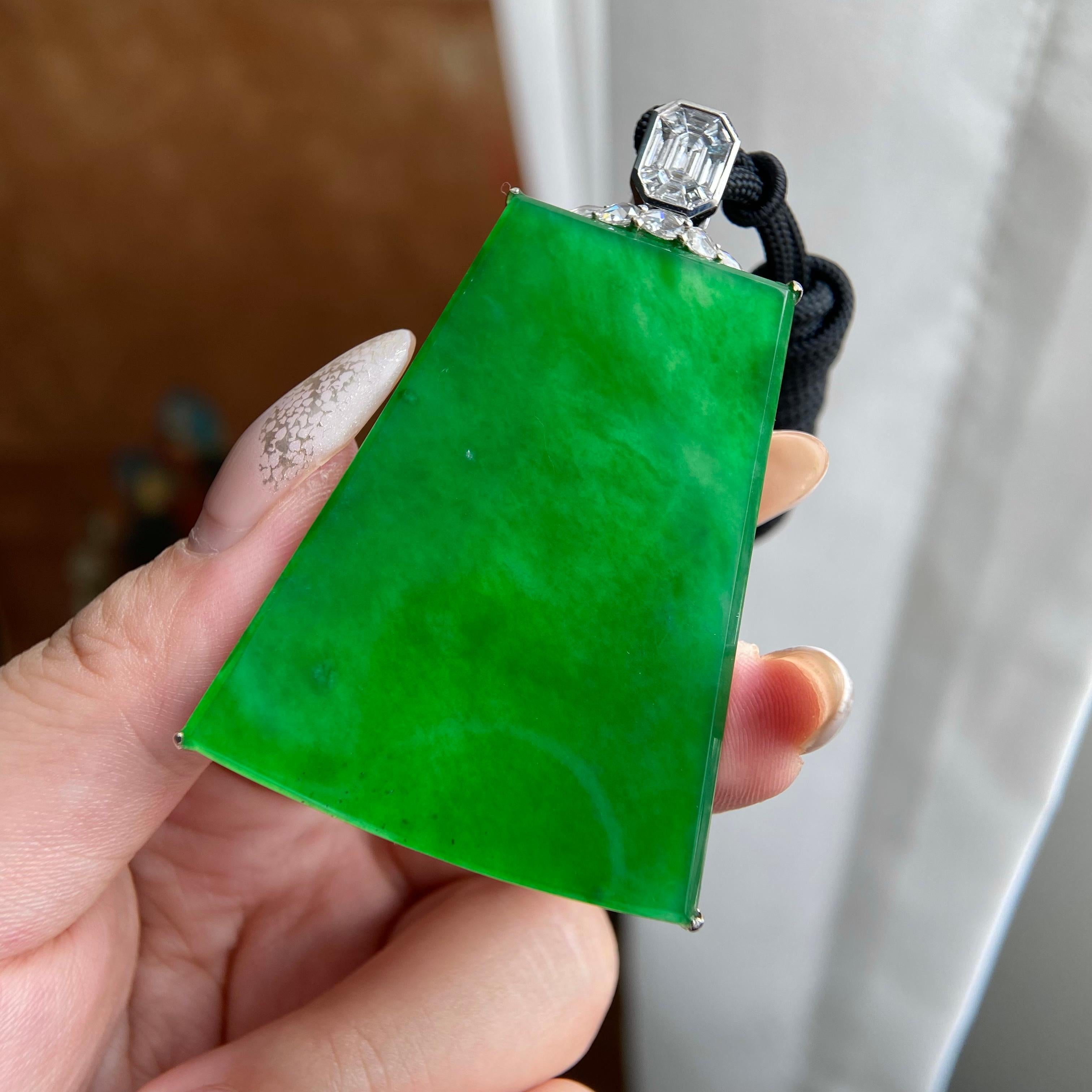 18k金钻镶冰种辣阳绿无事牌吊坠（yc224121）