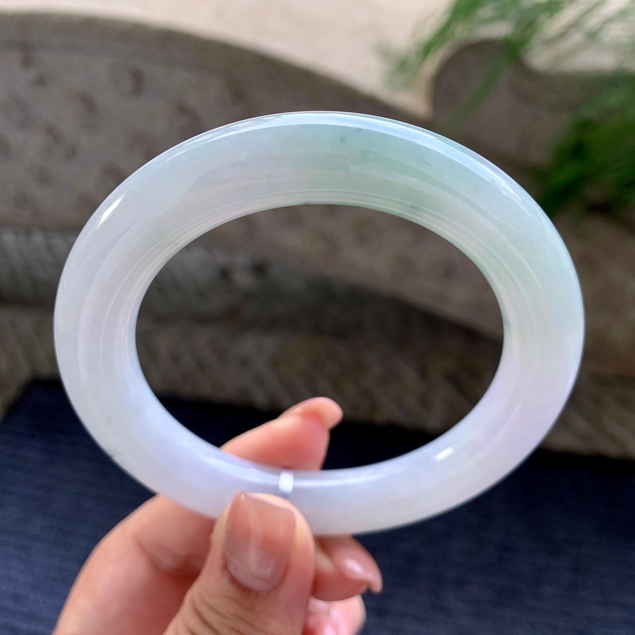 细糯种飘蓝花圆条手镯 56.7圈口 天然缅甸A货翡翠（yc524435）