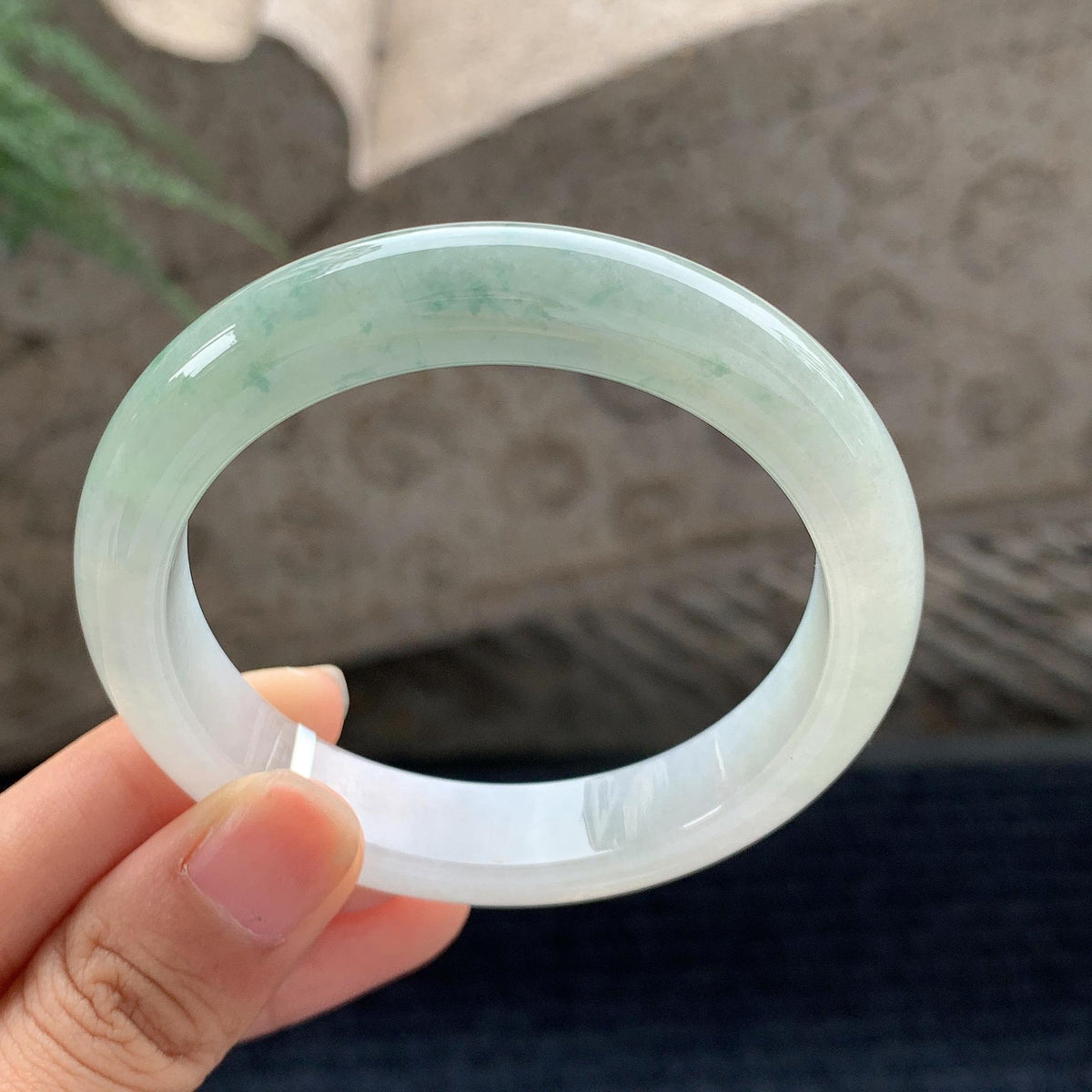 细糯种飘花正圈平安镯 55.5圈 天然缅甸A货翡翠（yc696424）
