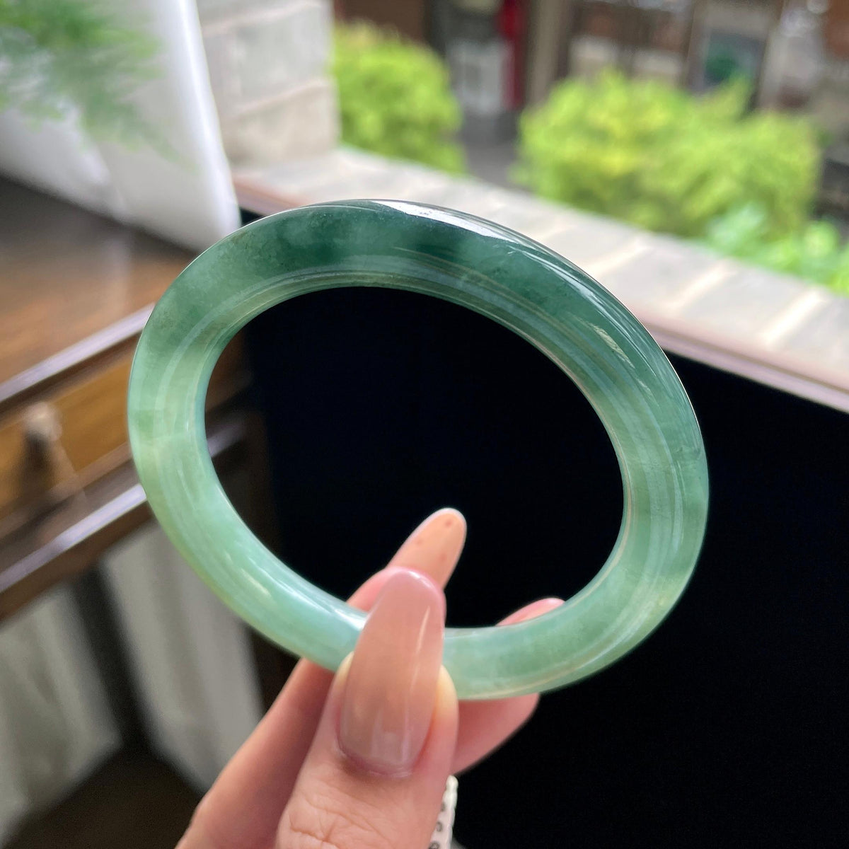 细糯种油青色湖水绿飘花圆条 55圈 天然缅甸A货翡翠（yc703283）