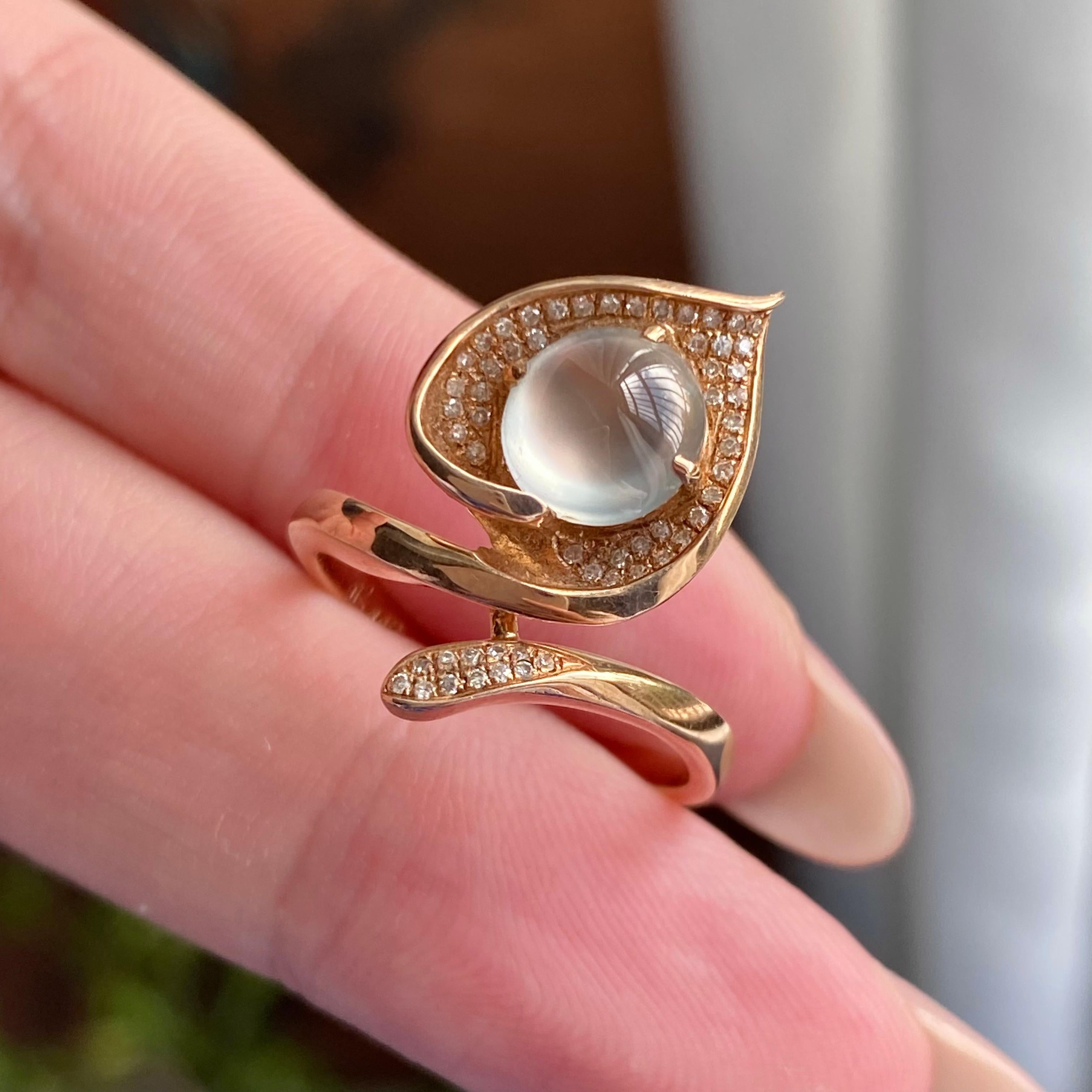 18k金钻镶冰玻种白月光蛋面戒指（yc235121）