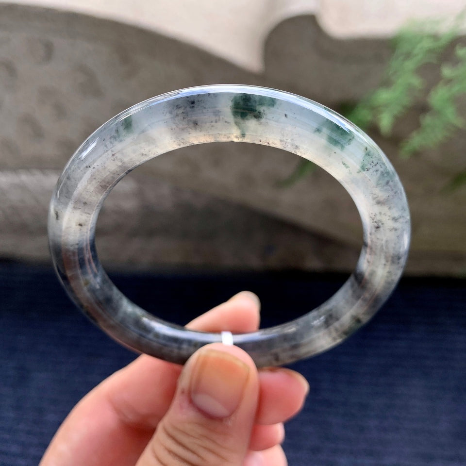 糯冰种乌鸡圆条手镯（55.5mm）（yc170445）