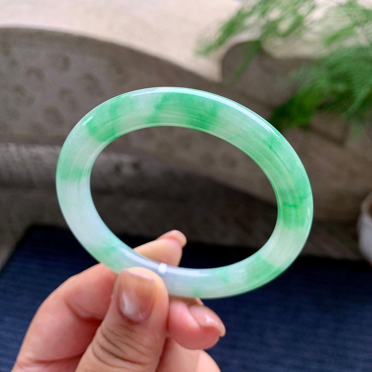 细糯种飘翠绿圆条手镯 53圈口 天然缅甸A货翡翠（yc703312）