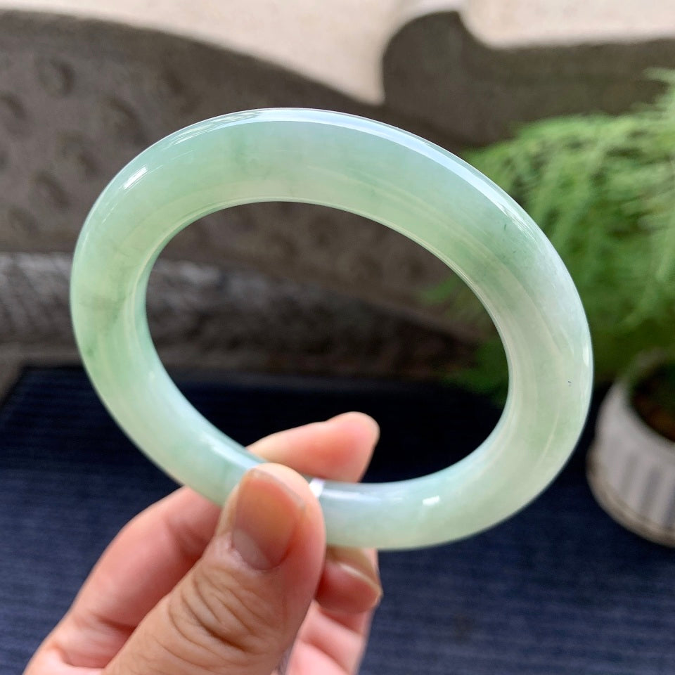 细糯种晴底飘花圆条手镯（56.2mm）（yc093311）