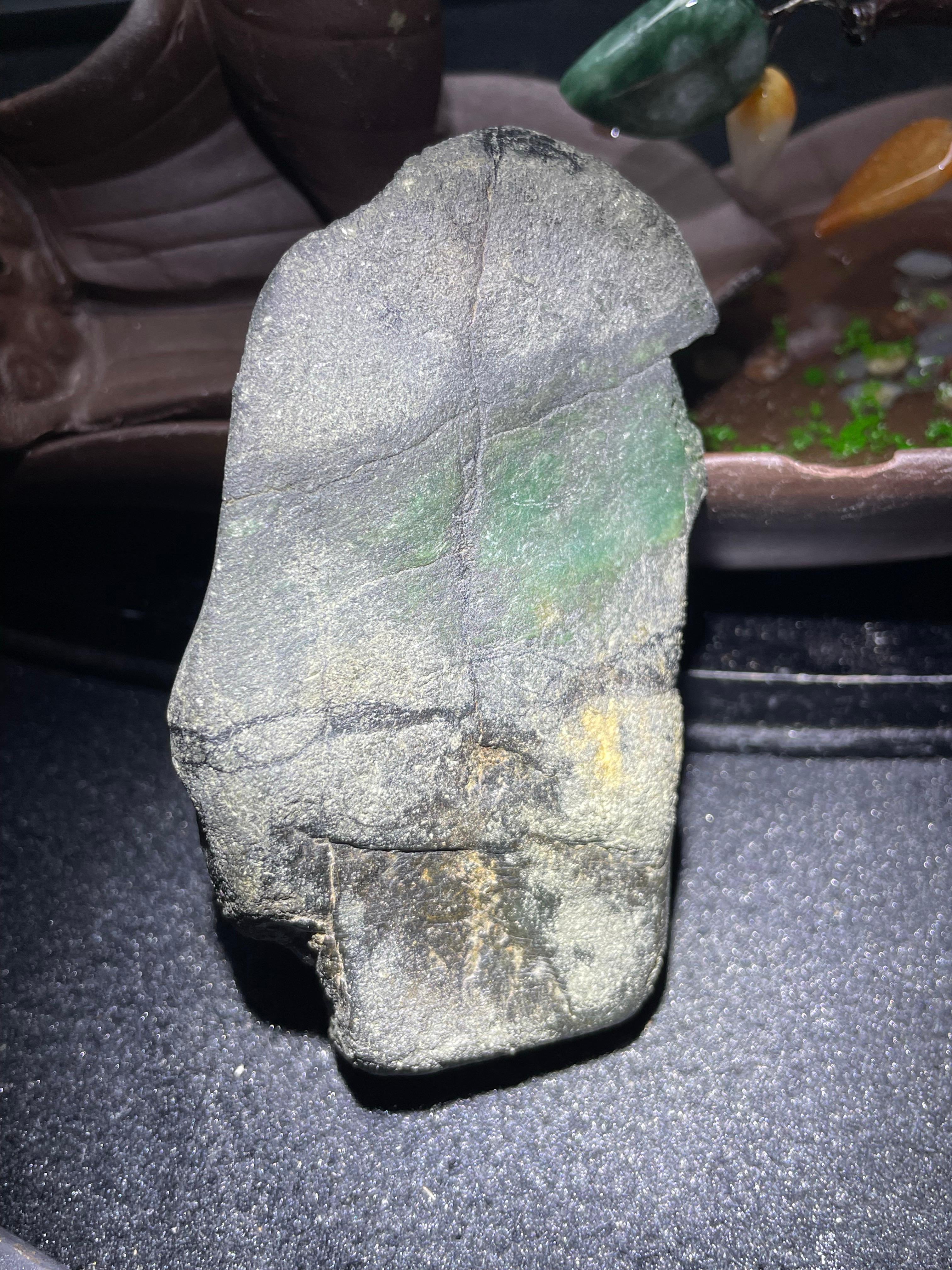 全赌莫湾基蟒带环绕断口色料小精品（yc530703）