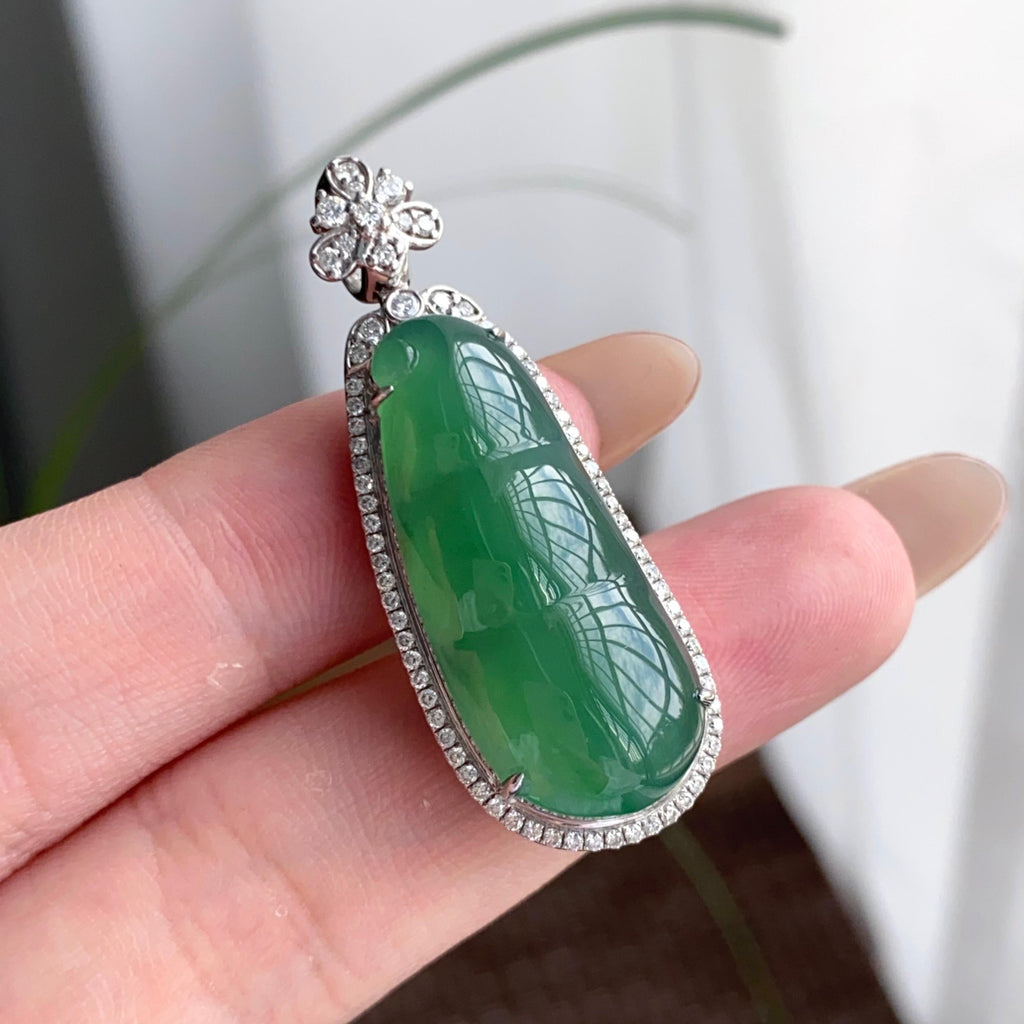 18k金钻镶冰种湖水绿福豆吊坠（yc250179）