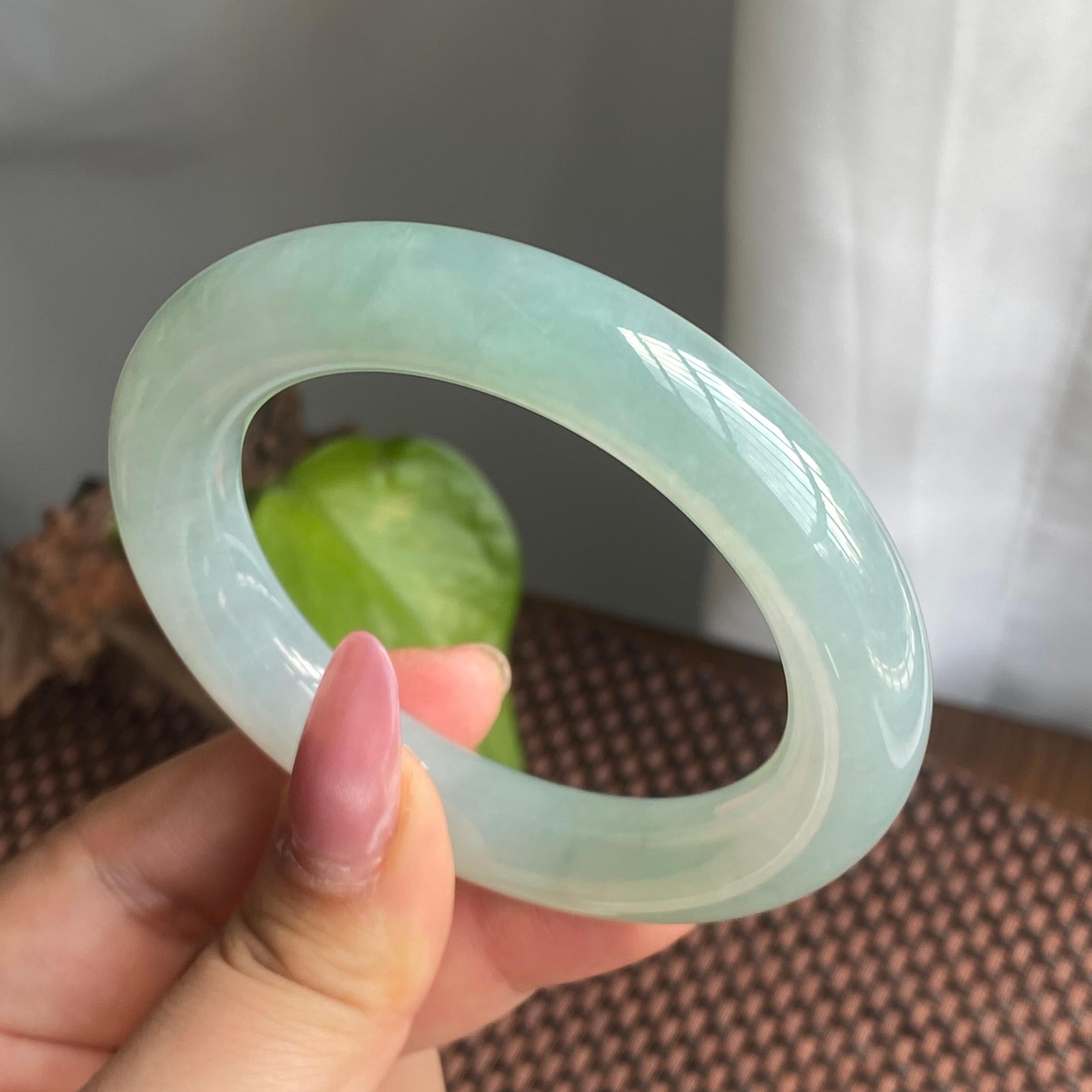 糯冰种晴底圆条手镯（55）（yc280823）