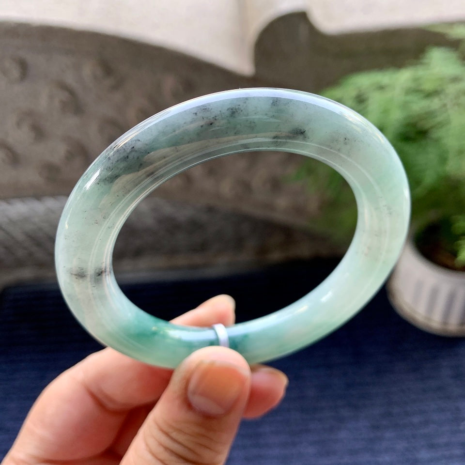 细糯种飘花乌鸡圆条手镯（55mm）（yc093817）