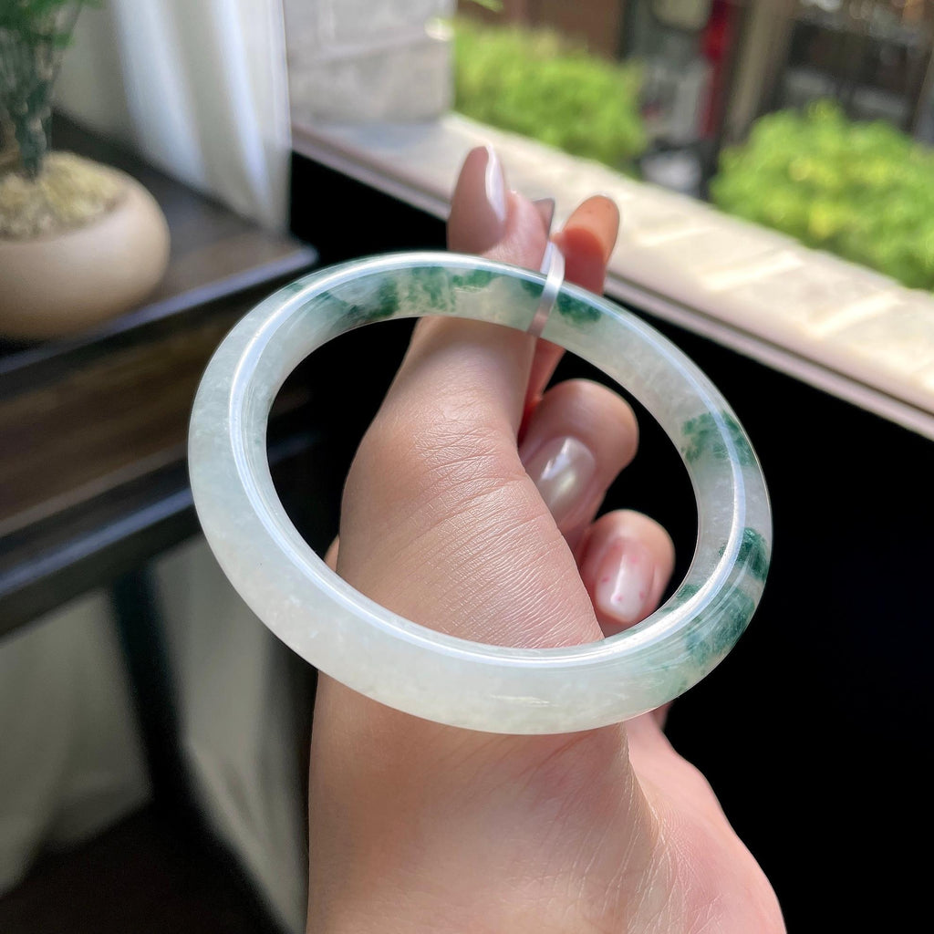 糯冰种飘花圆条美人条 53.5圈 天然缅甸A货翡翠（yc693138）