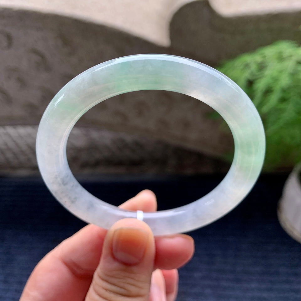 糯冰种乌鸡圆条手镯（55.6mm）（yc097806）