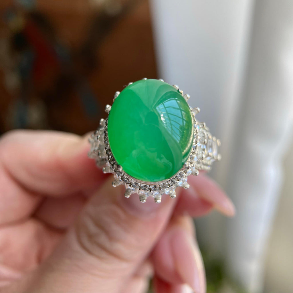 糯冰种果绿椭圆戒面裸石（yc234409）