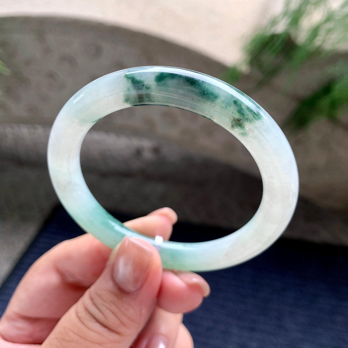 细糯种飘蓝花圆条手镯 52.5圈口 天然缅甸A货翡翠（yc703306）