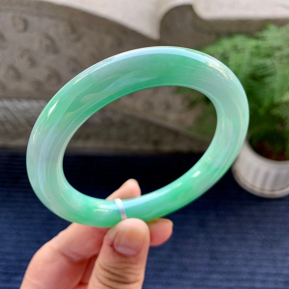 细糯种翠绿圆条手镯（60mm）（yc079992）