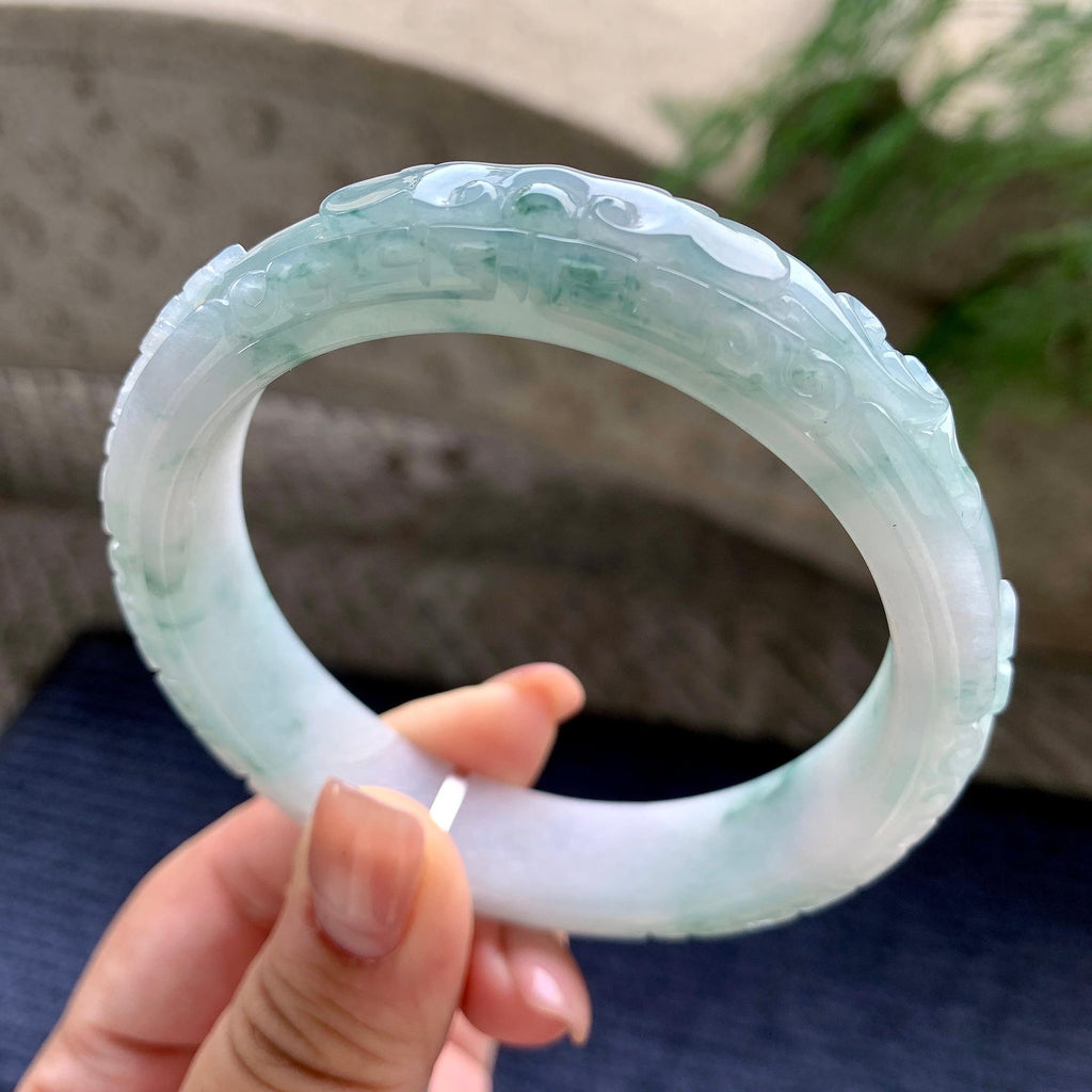 大圈口 细糯种飘蓝花正圈雕花手镯 61.6圈口 天然缅甸A货翡翠（yc522667）