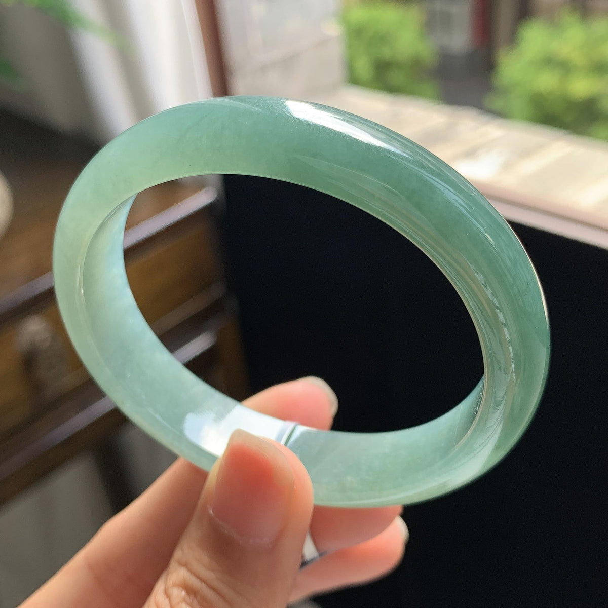 细糯种 湖水绿贵妃手镯 55.3圈 天然缅甸A货翡翠（yc699541）