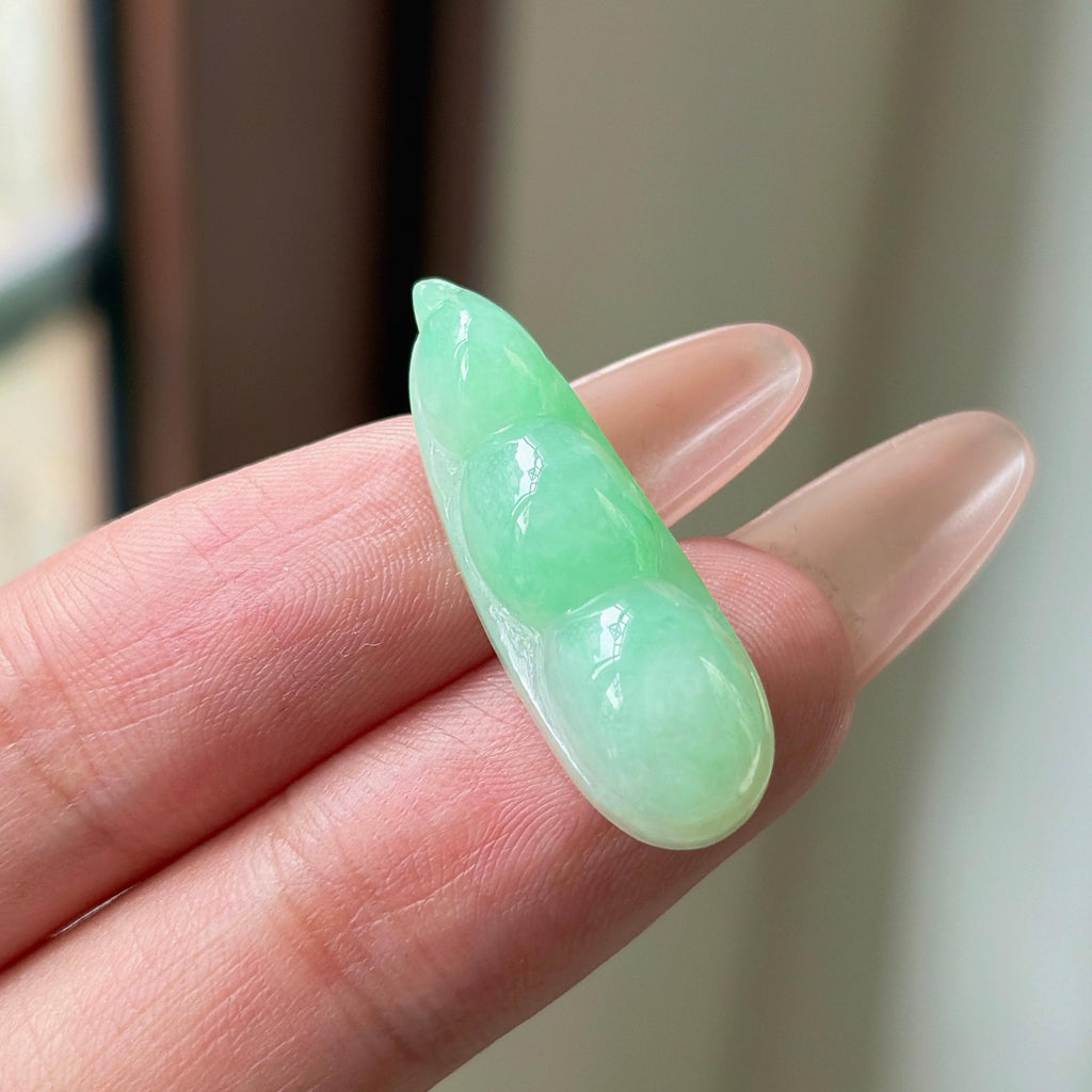 糯种果绿色福豆吊坠 天然缅甸A货翡翠（yc522718）