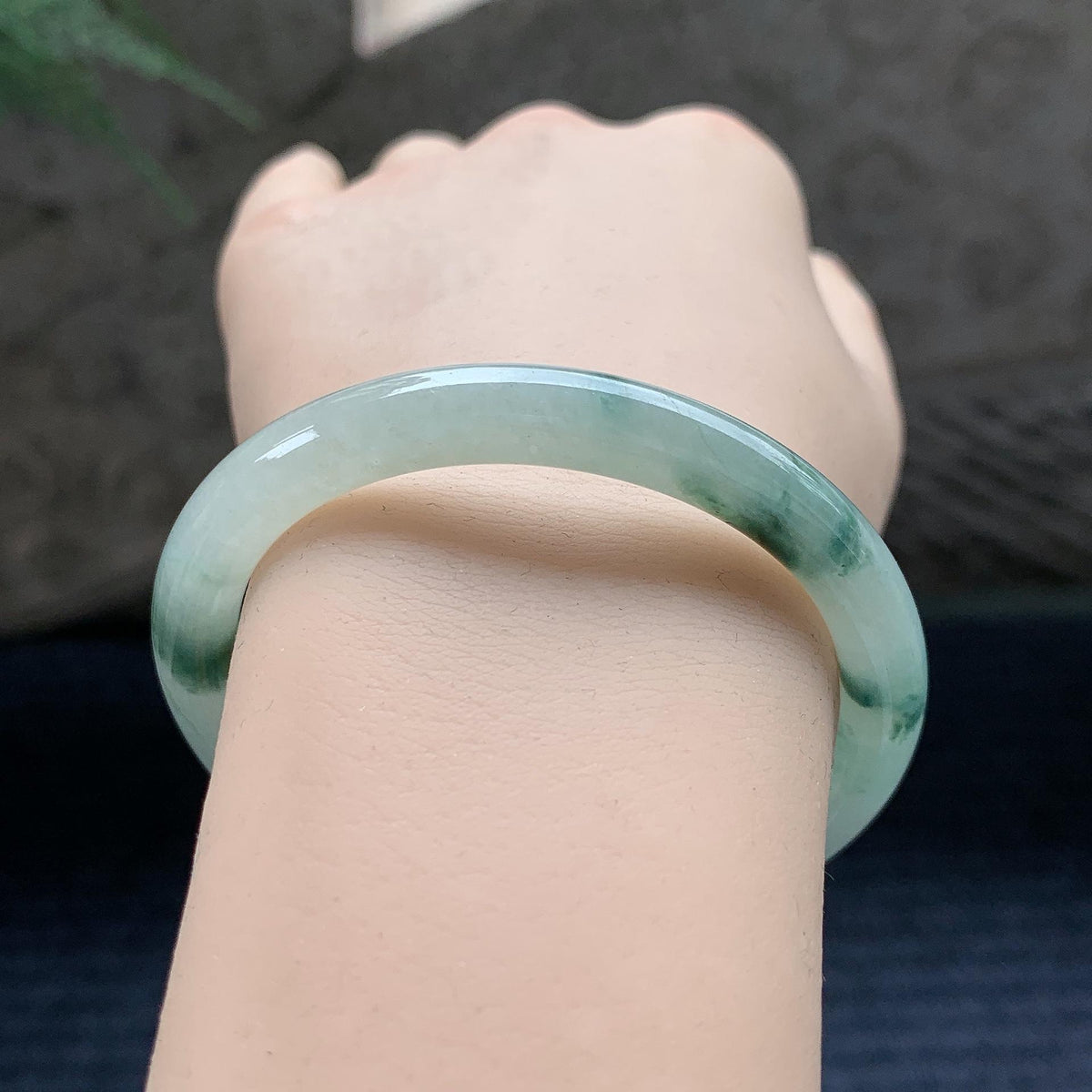细糯种飘花圆条手镯 51.5圈 天然缅甸A货翡翠（yc696405）