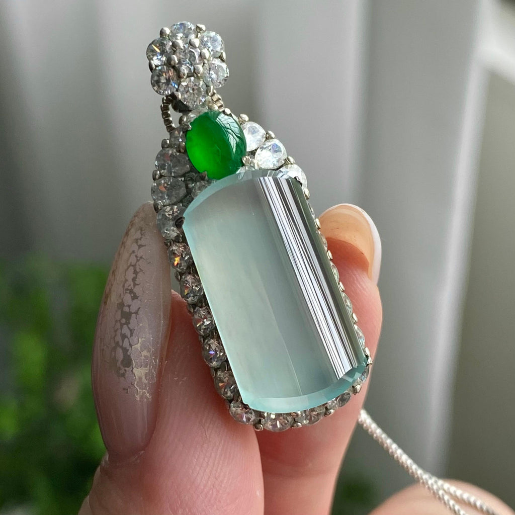 高冰种晴底无事牌裸石（yc206234）