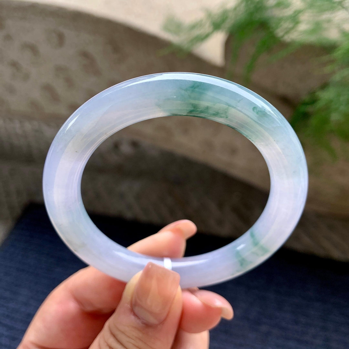 糯冰种淡紫罗兰飘蓝花圆条手镯 52.6圈口 天然缅甸A货翡翠（yc701193）