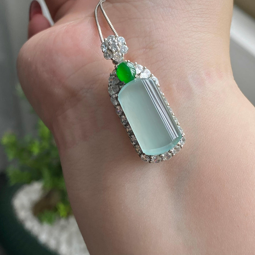 高冰种晴底无事牌裸石（yc206234）