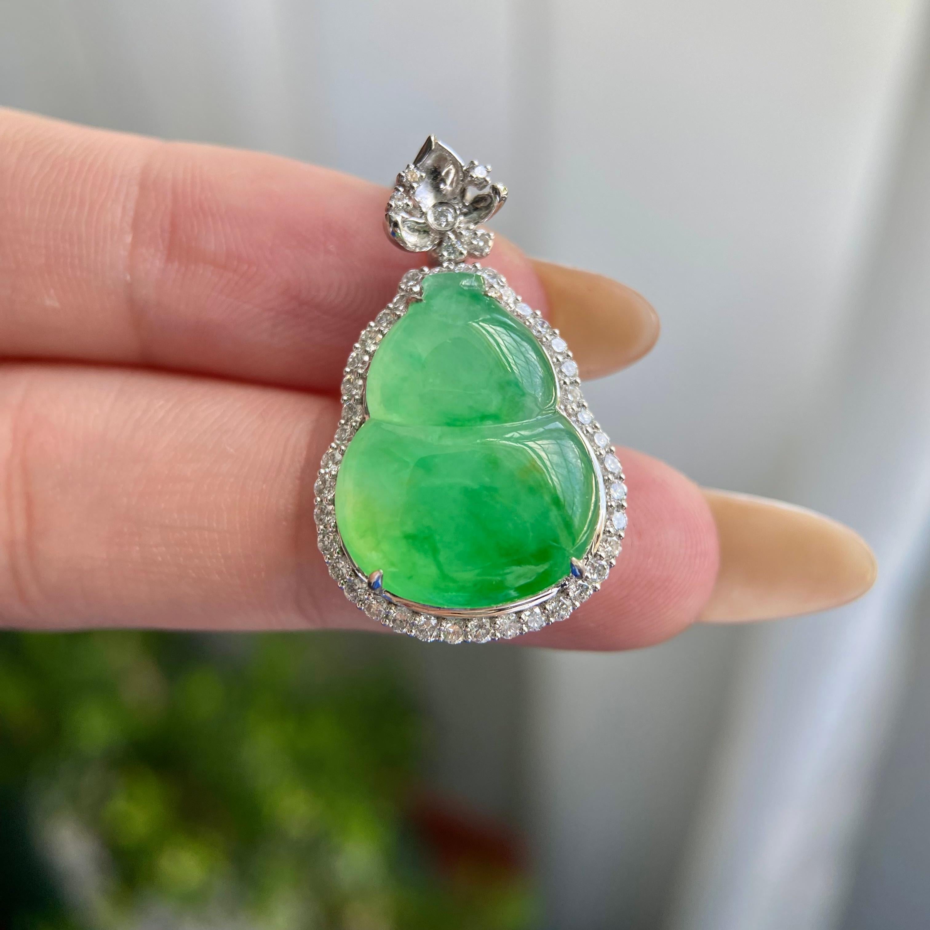 18k金钻镶冰种满绿葫芦吊坠（yc217119）