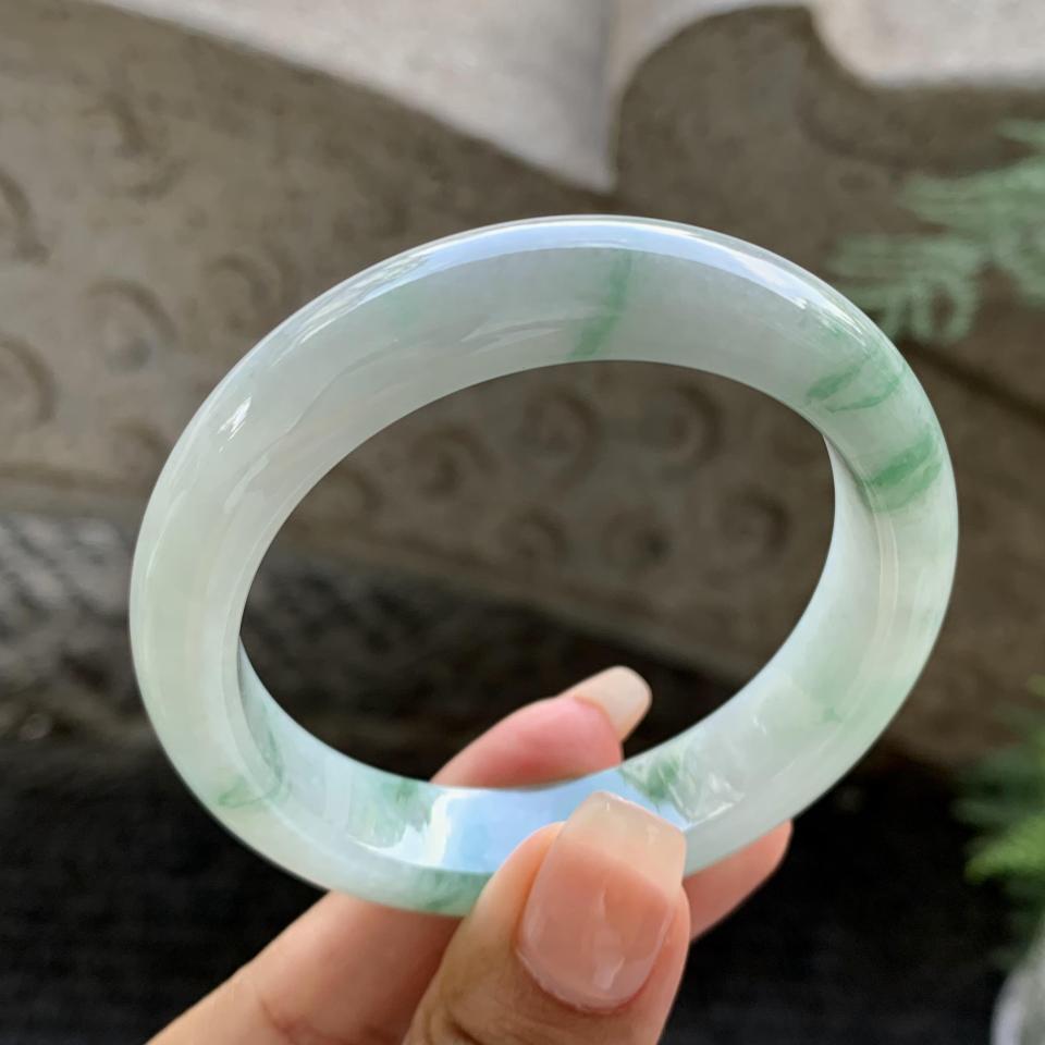 糯冰飘花翡翠平安镯（54.2mm）（TF06261513）