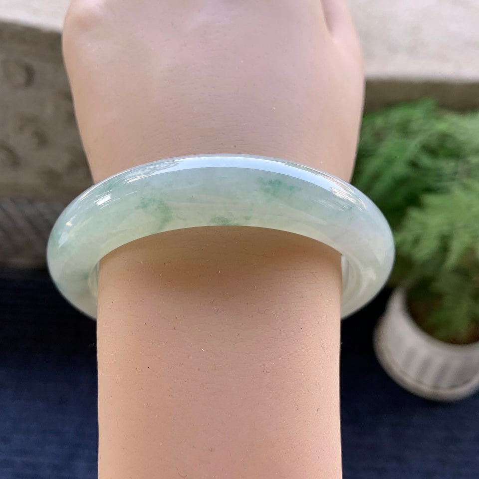 糯冰种飘蓝花平安镯（57mm）（yc079297）