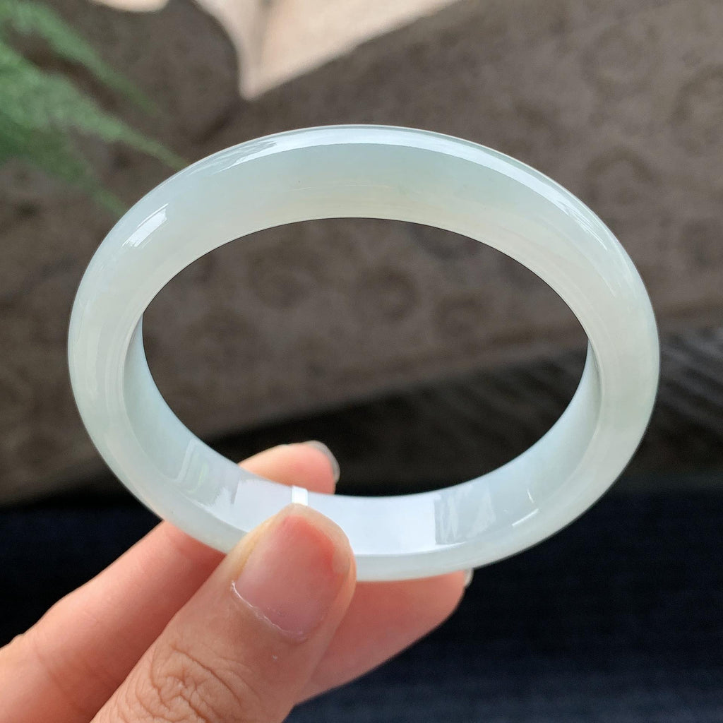 糯冰种淡晴底贵妃手镯 55圈 天然A货缅甸翡翠（yc696397）