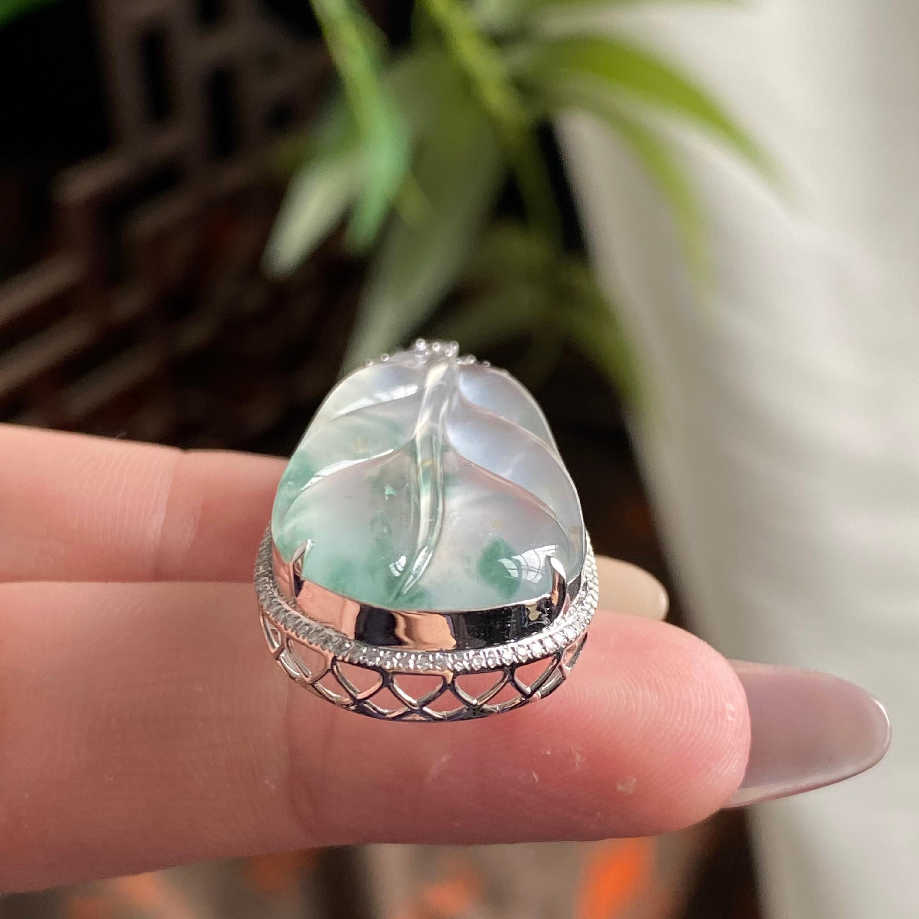 18k金钻镶冰玻种飘花玉叶吊坠（yc195102）