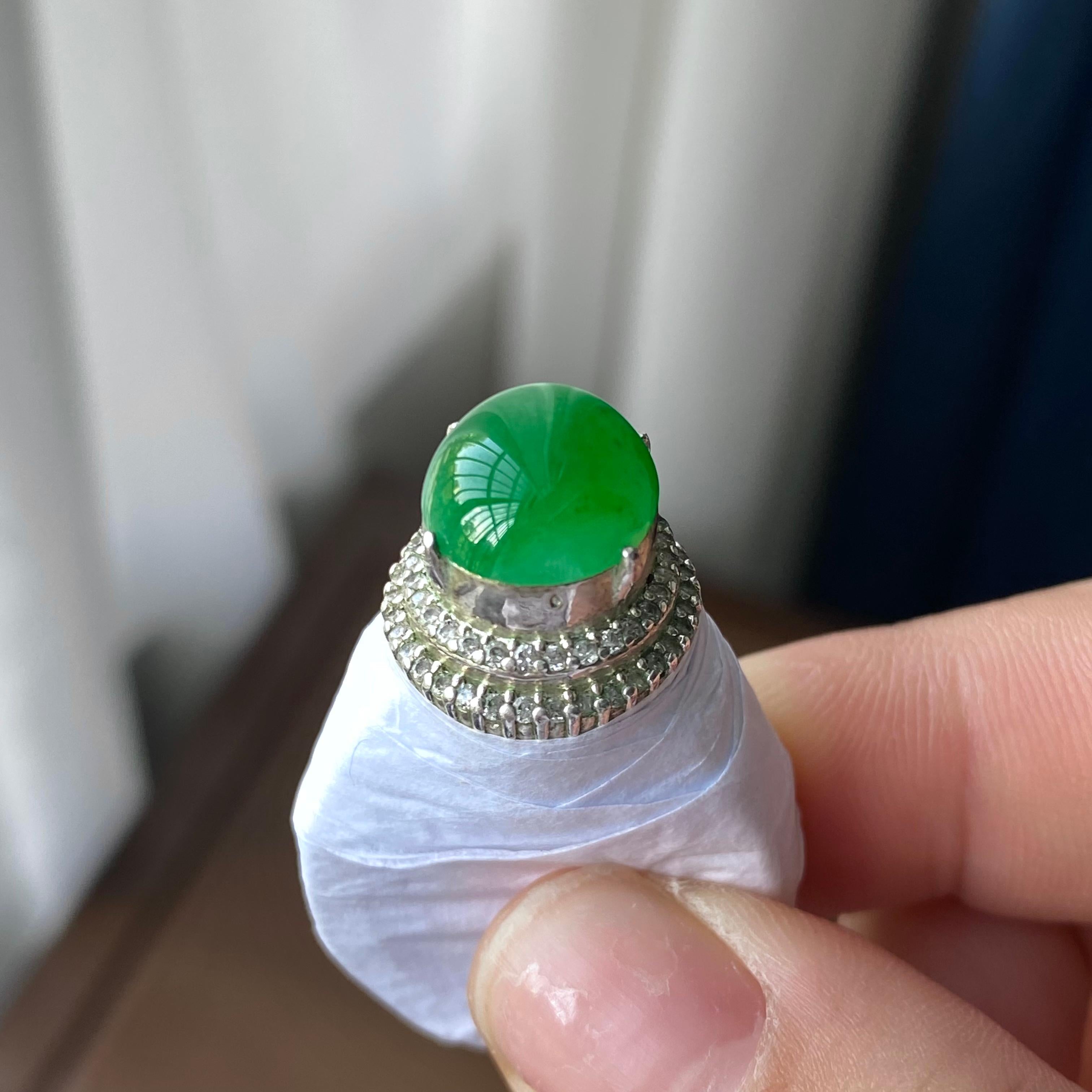 糯冰种满绿蛋面裸石（yc303866）