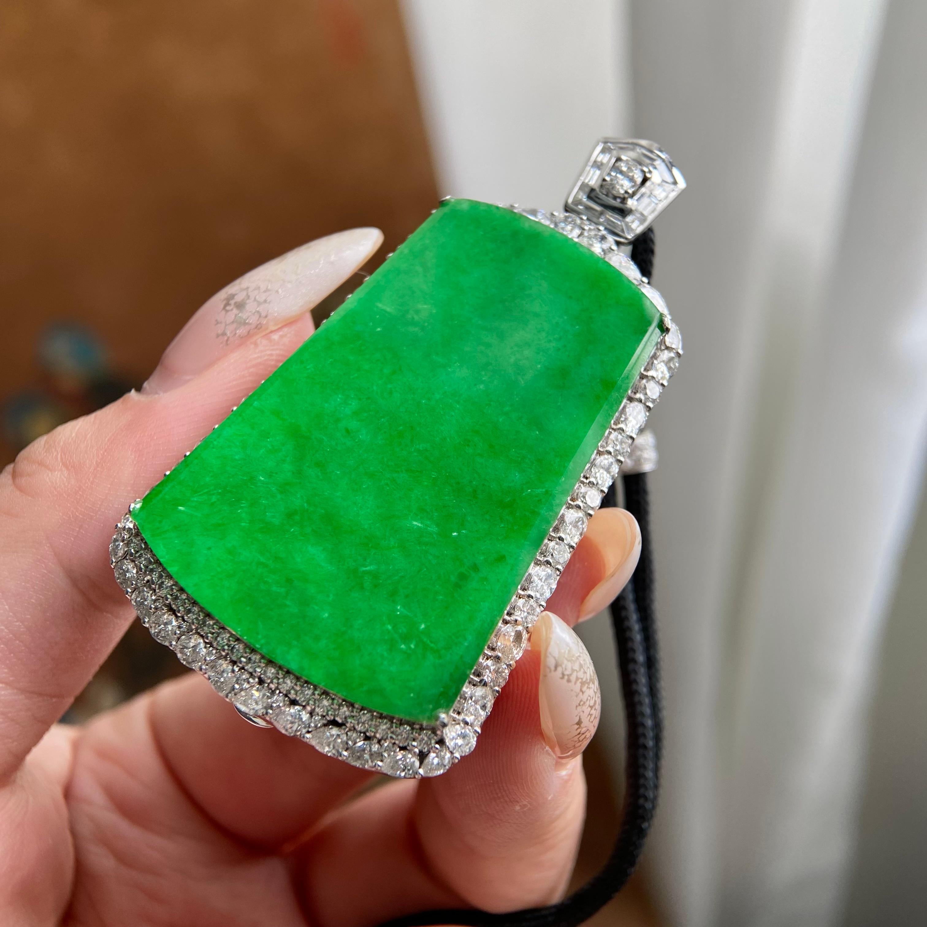 18k金钻镶冰种阳绿无事牌吊坠（yc224099）