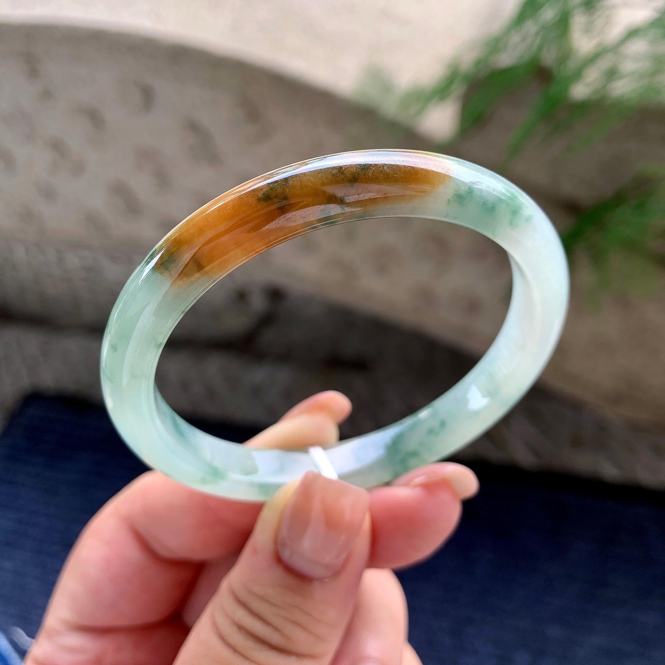 糯冰种黄翡飘蓝花贵妃手镯 54.7圈口 天然缅甸A货翡翠（yc524402）