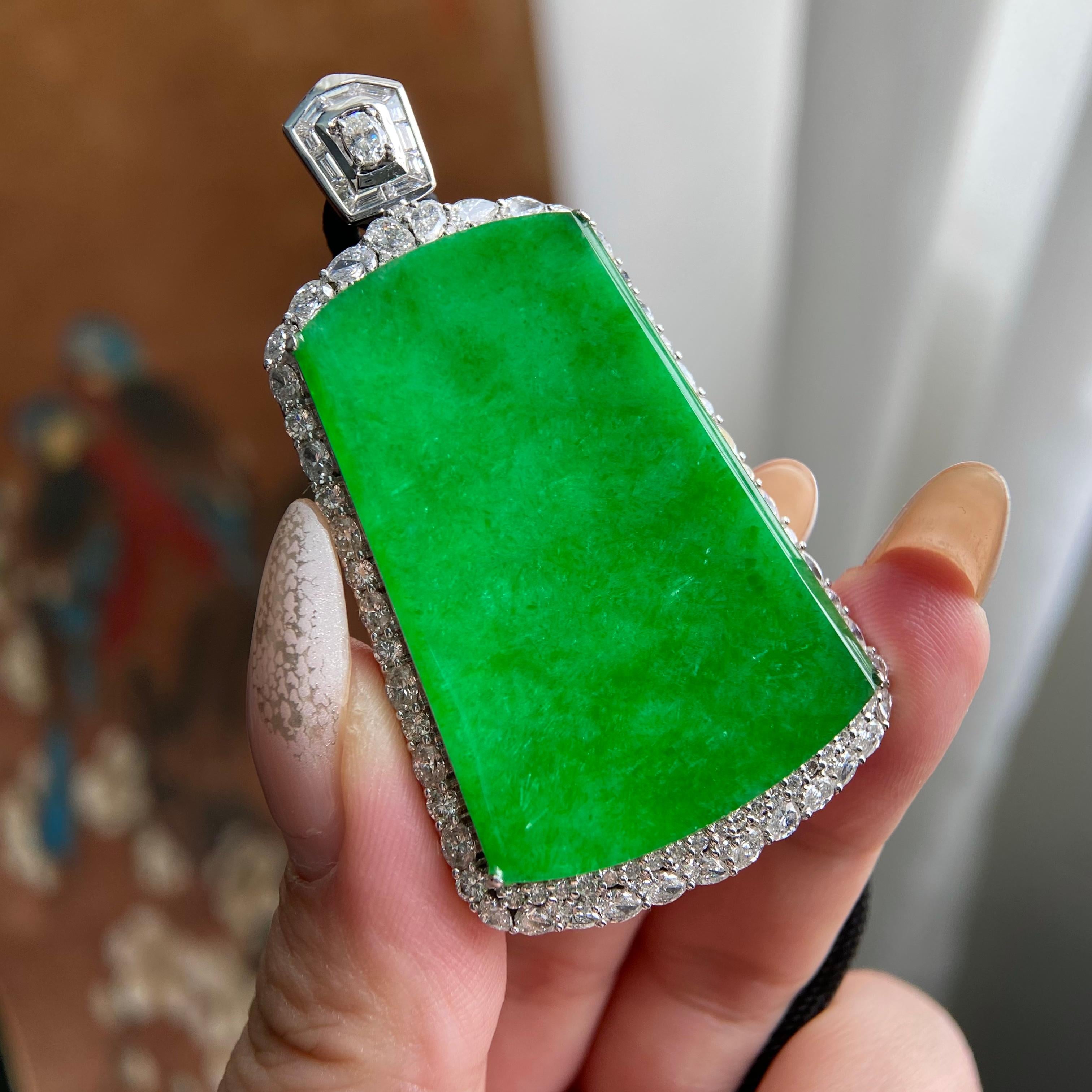 18k金钻镶冰种阳绿无事牌吊坠（yc224099）