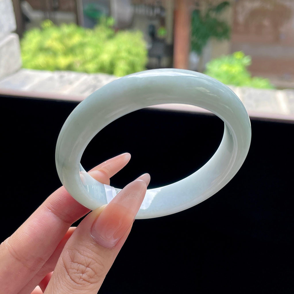糯种带底色淡果绿色正圈平安镯 57圈 天然缅甸A货翡翠（yc524209）