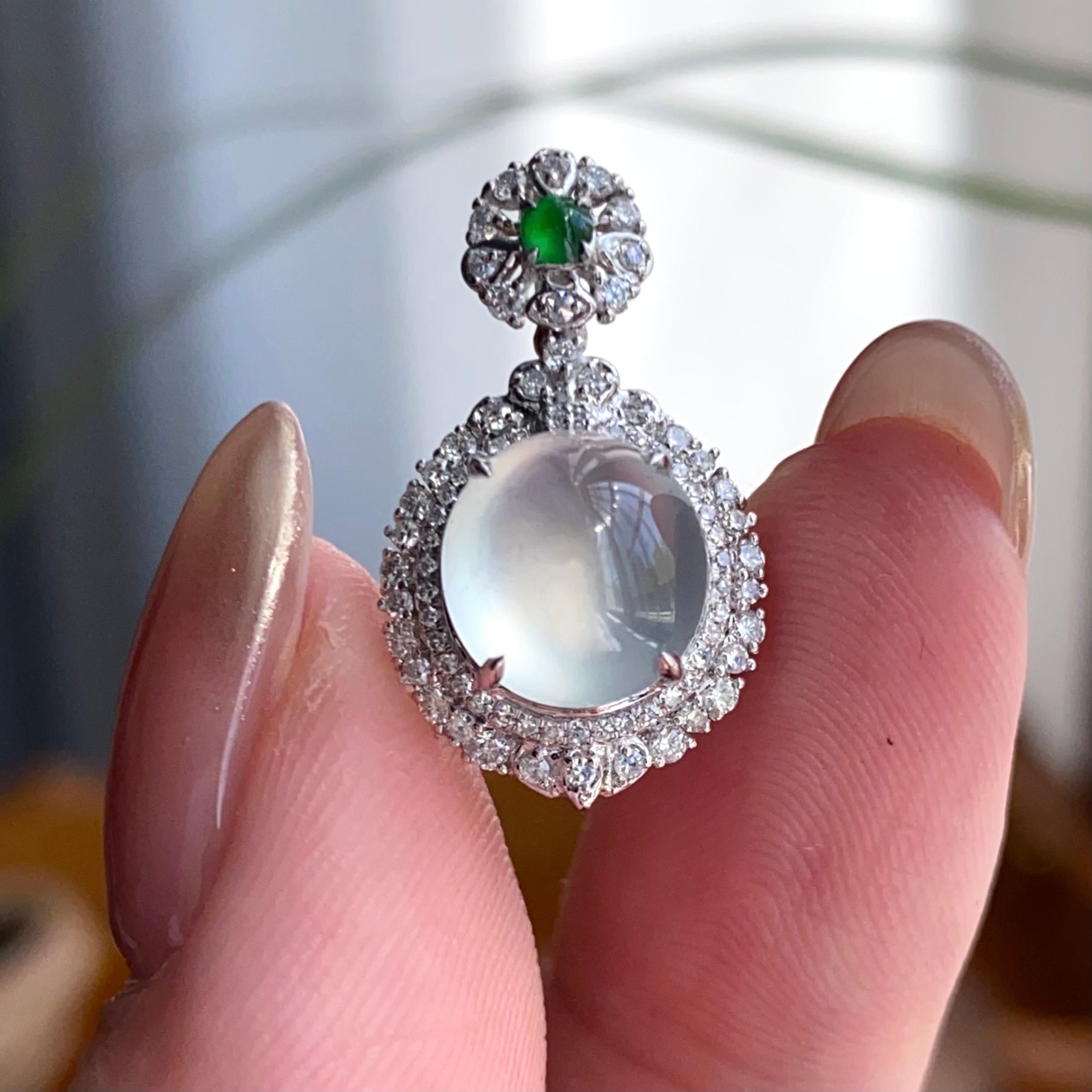 18k金钻镶冰玻种白月光蛋面吊坠（yc256162）