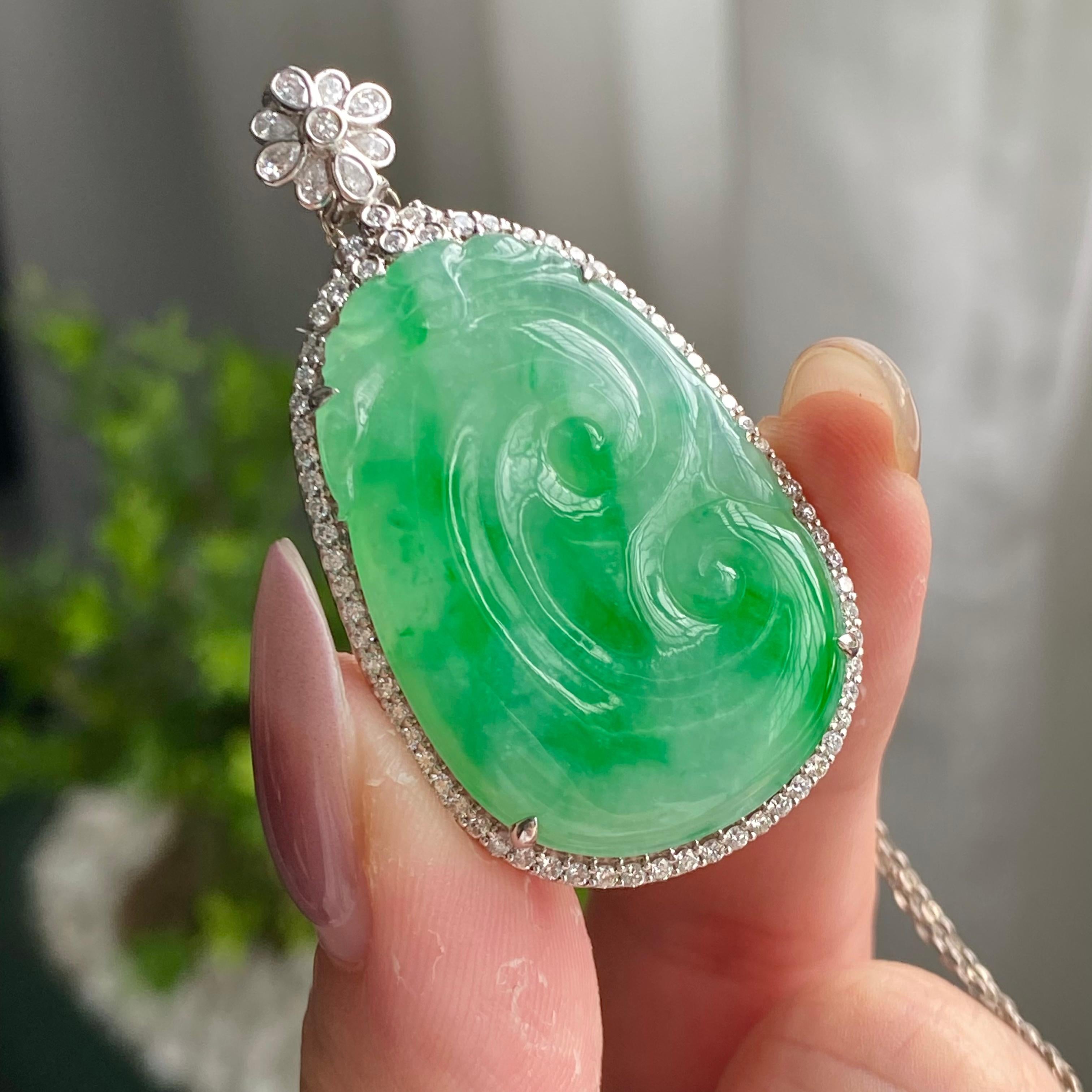 18k金钻镶糯冰种飘阳绿花如意吊坠（yc201235）