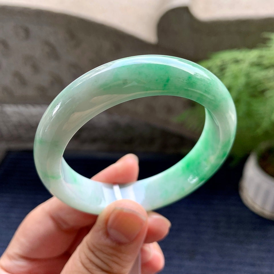 糯种飘绿平安镯（53.5mm）（yc093321）