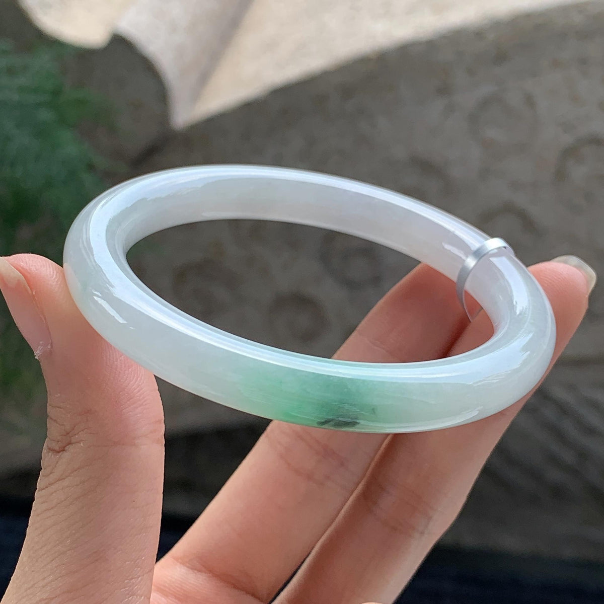 细糯种 白底青圆条手镯 53.5圈 天然缅甸A货翡翠（yc699549）