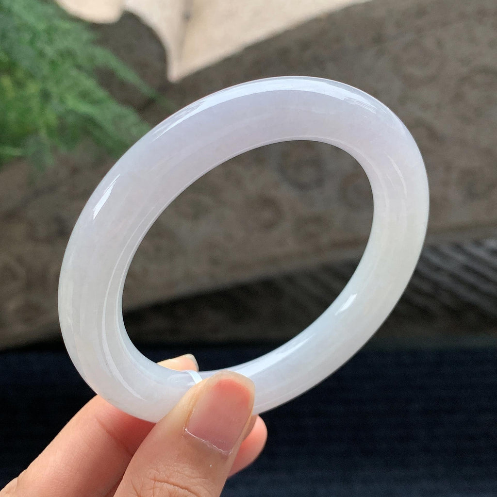 细糯种淡春彩圆条手镯 55.5圈 天然A货缅甸翡翠（yc694804）