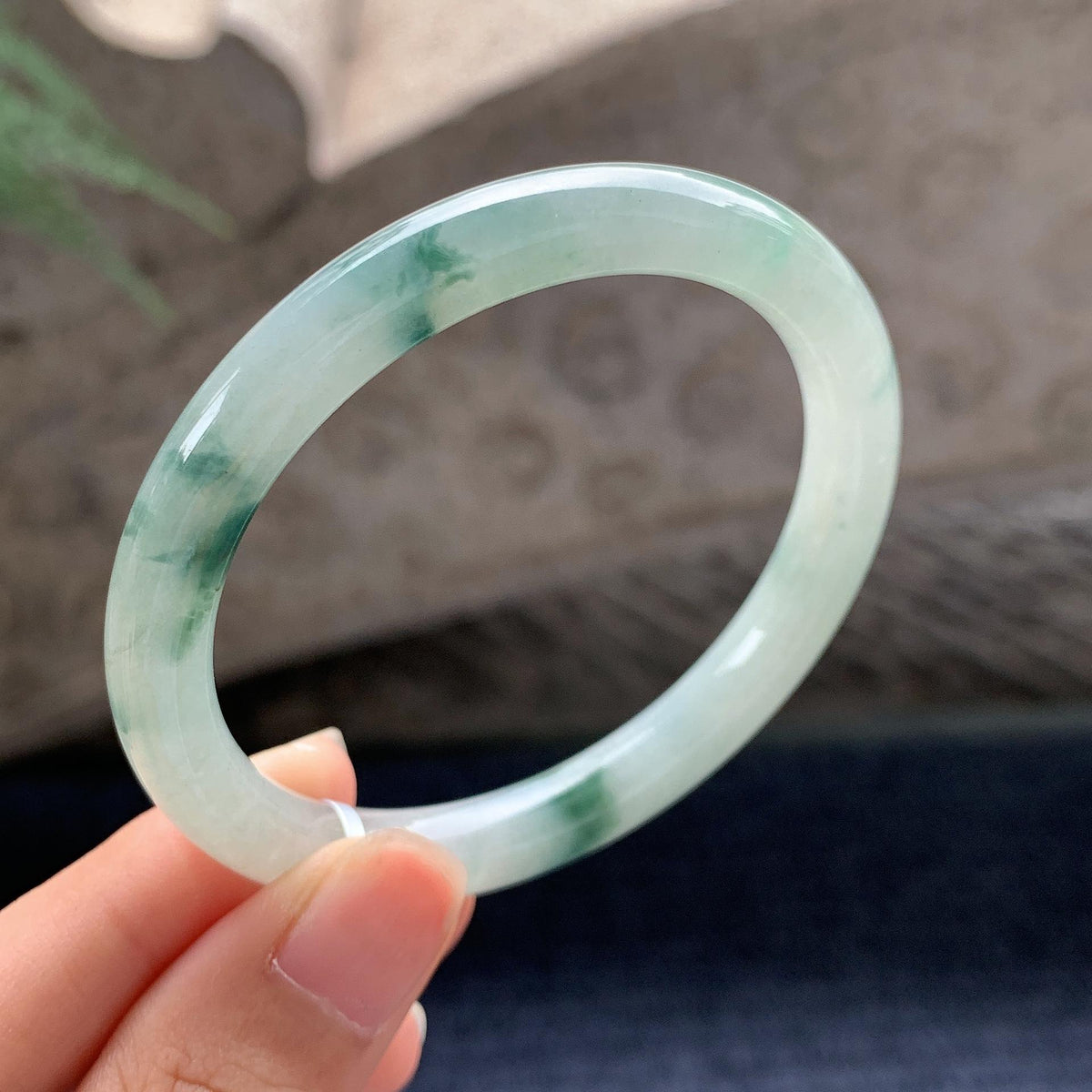细糯种飘花圆条手镯 51.5圈 天然缅甸A货翡翠（yc696405）