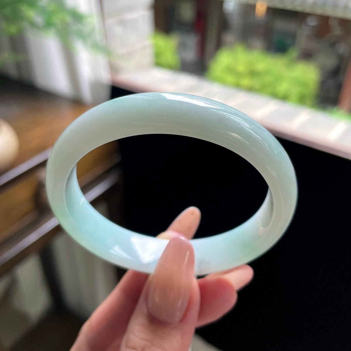 糯种带底色贵妃 55.6圈 天然缅甸A货翡翠（yc696408）