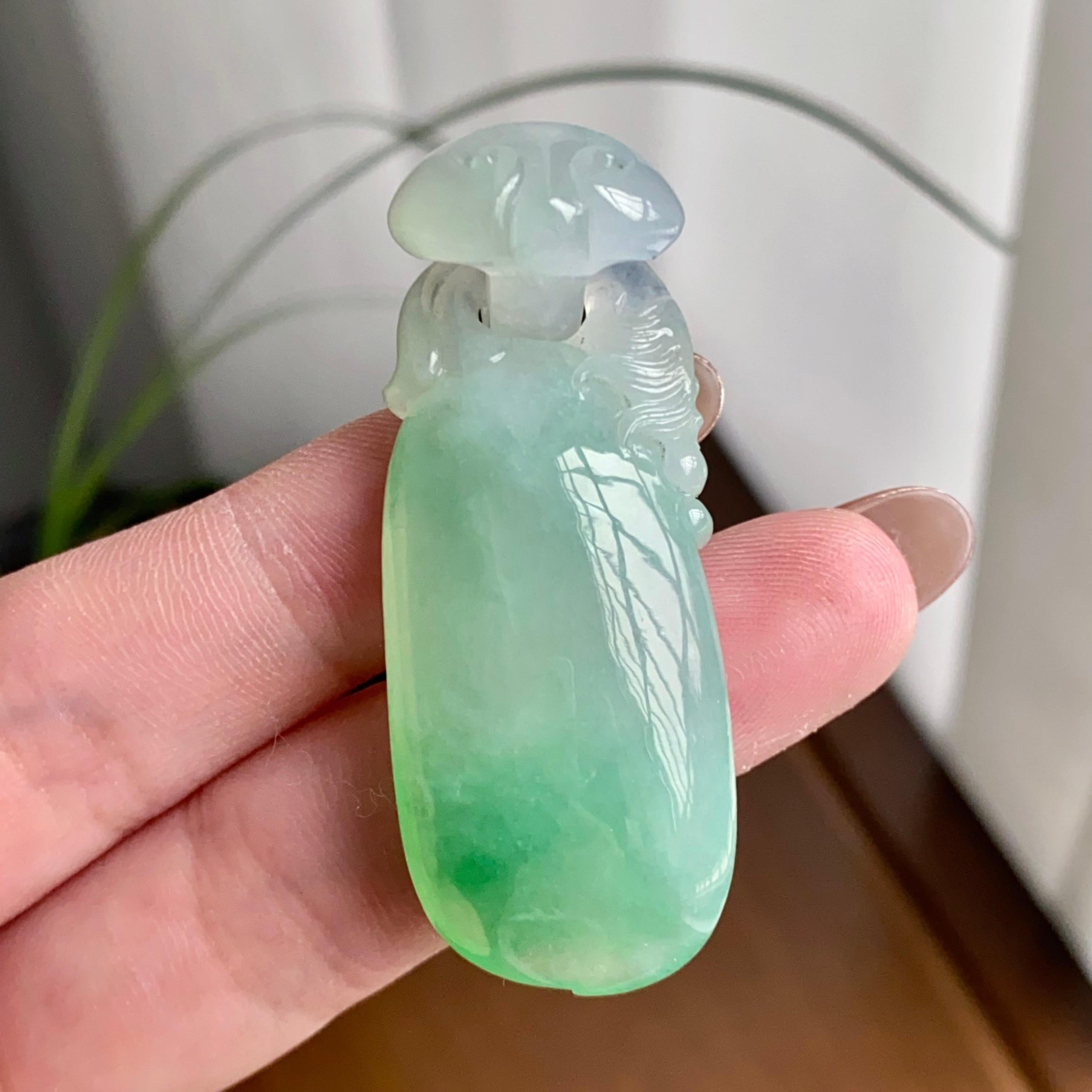 糯冰种飘花如意锁吊坠（yc260822）