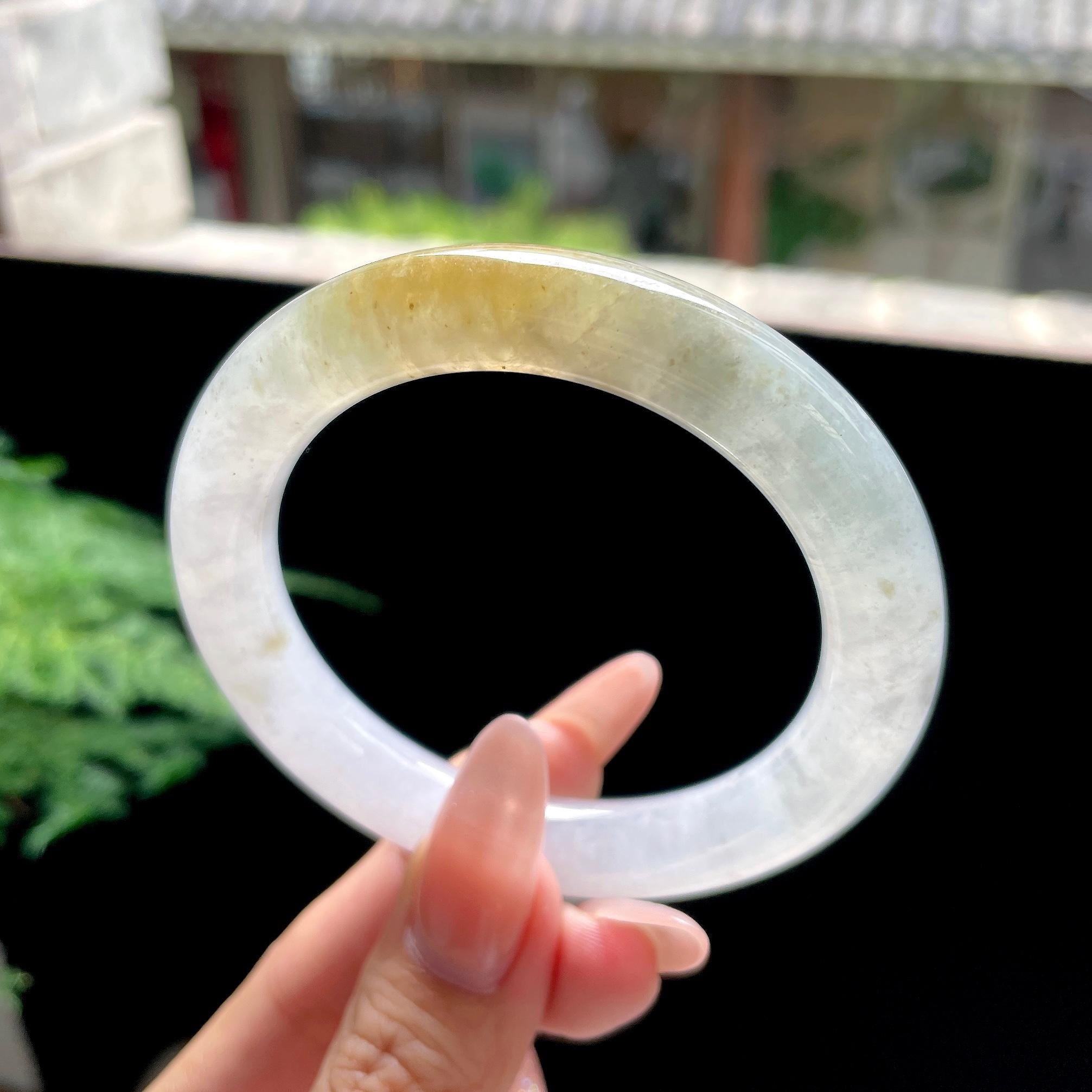 细糯种黄翡圆条 54圈口 天然缅甸A货翡翠（yc527794）
