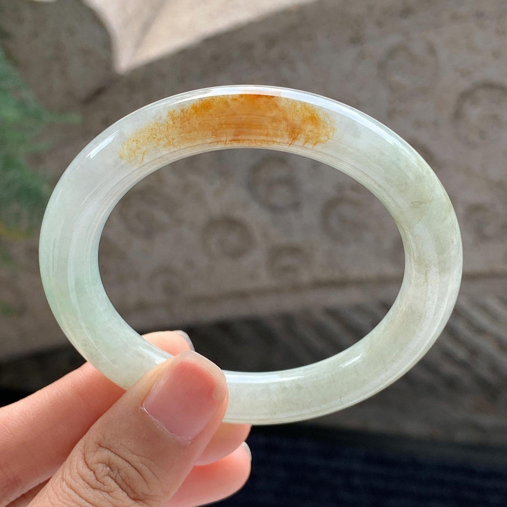 细糯种 飘黄翡圆条手镯 53圈 天然缅甸A货翡翠（yc699568）