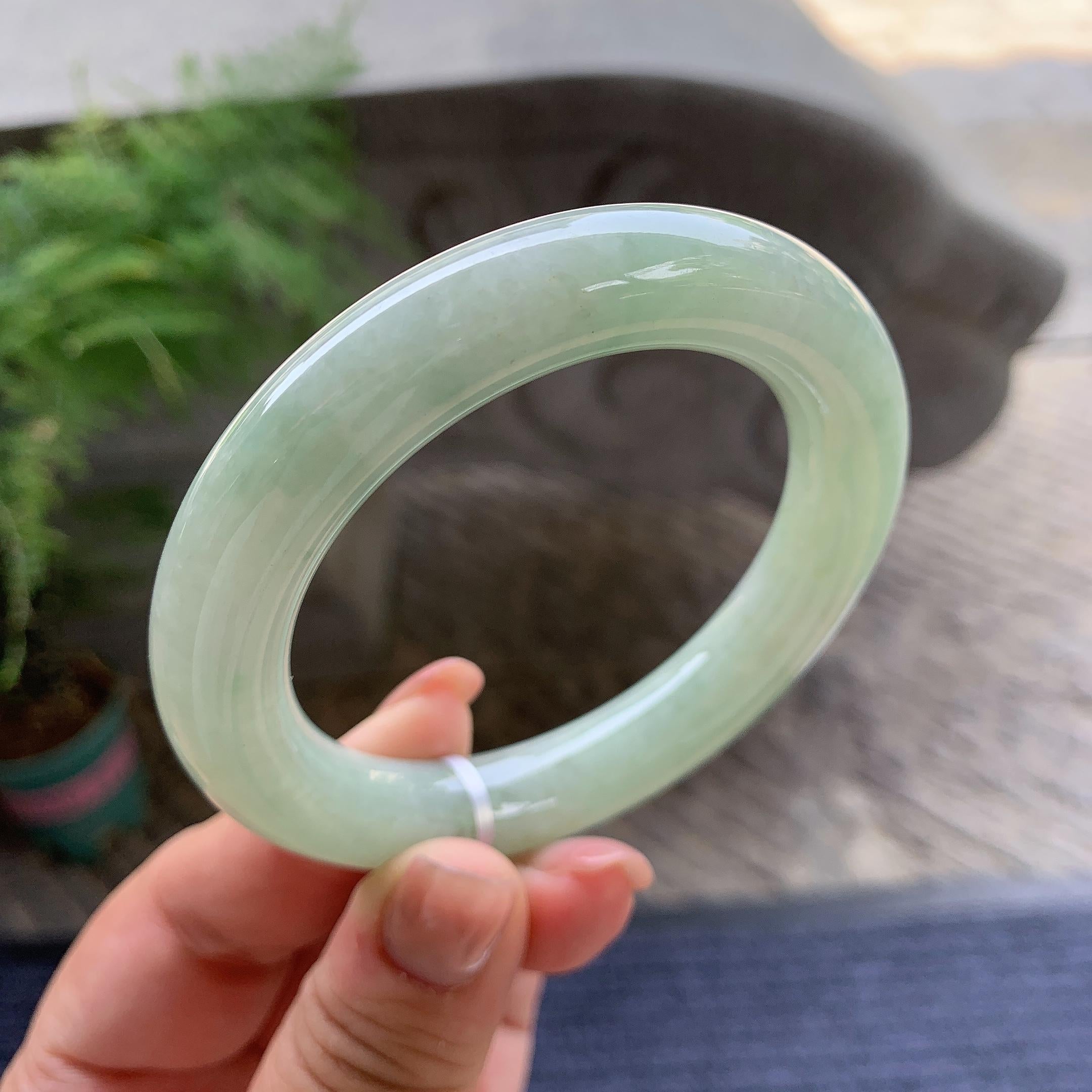 糯种晴底圆条手镯 54.3圈口 天然缅甸A货翡翠（yc499783）