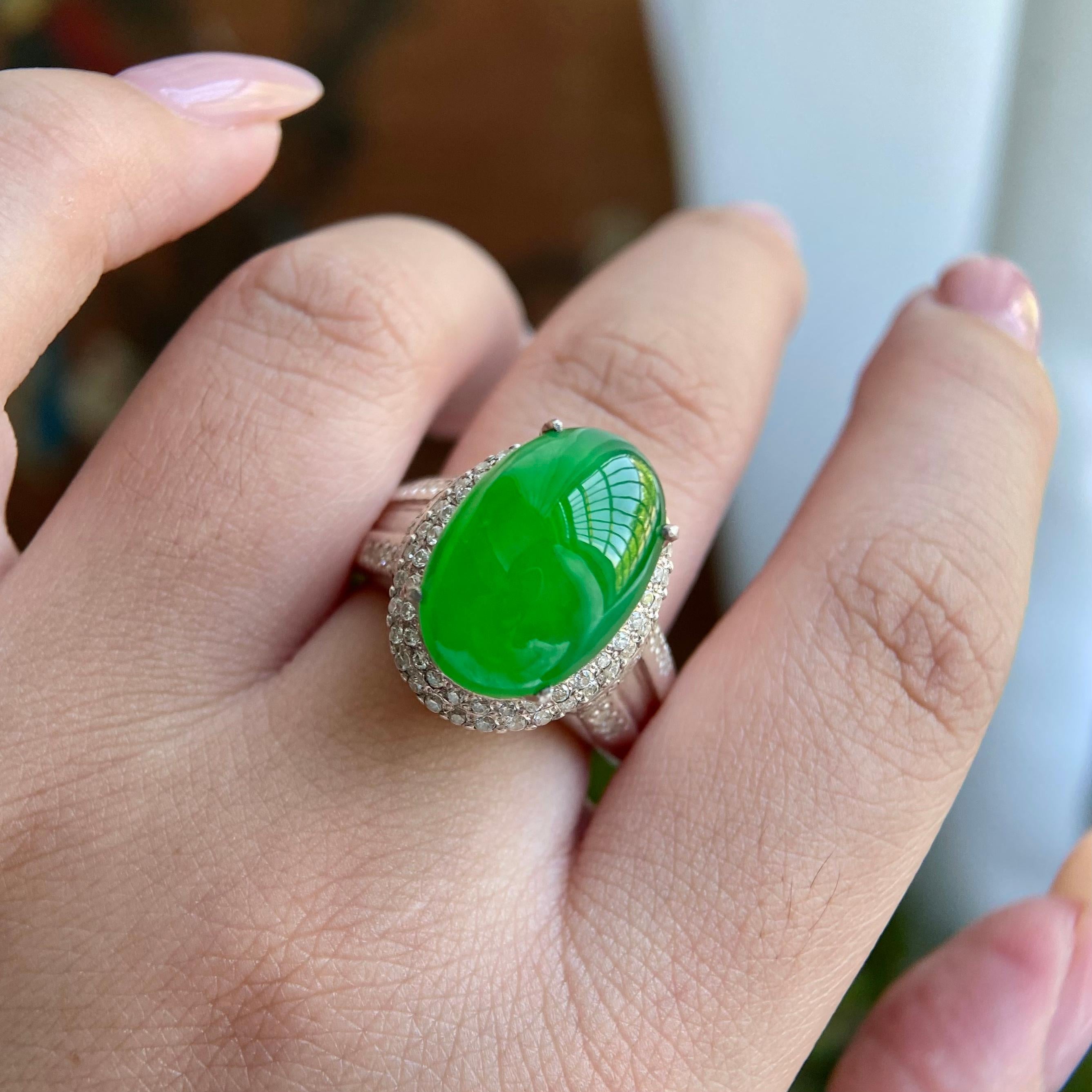 冰种阳绿椭圆戒面裸石（yc234252）