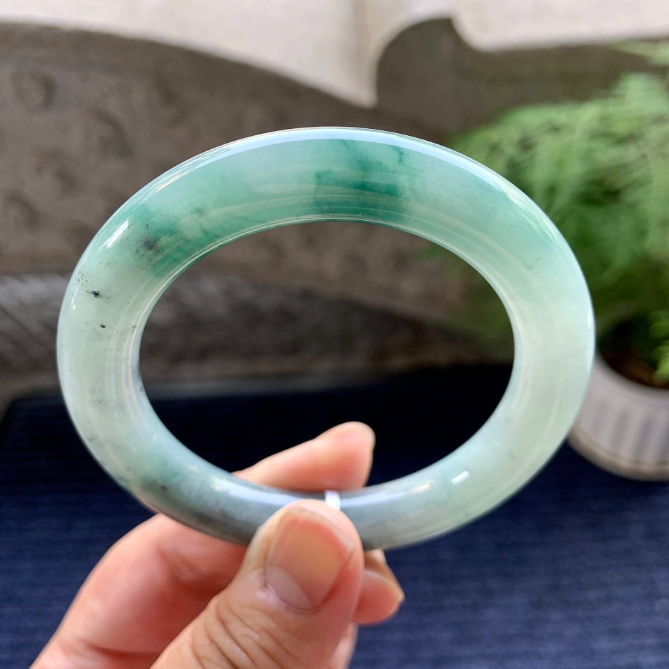细糯种飘花乌鸡圆条手镯（55mm）（yc093817）