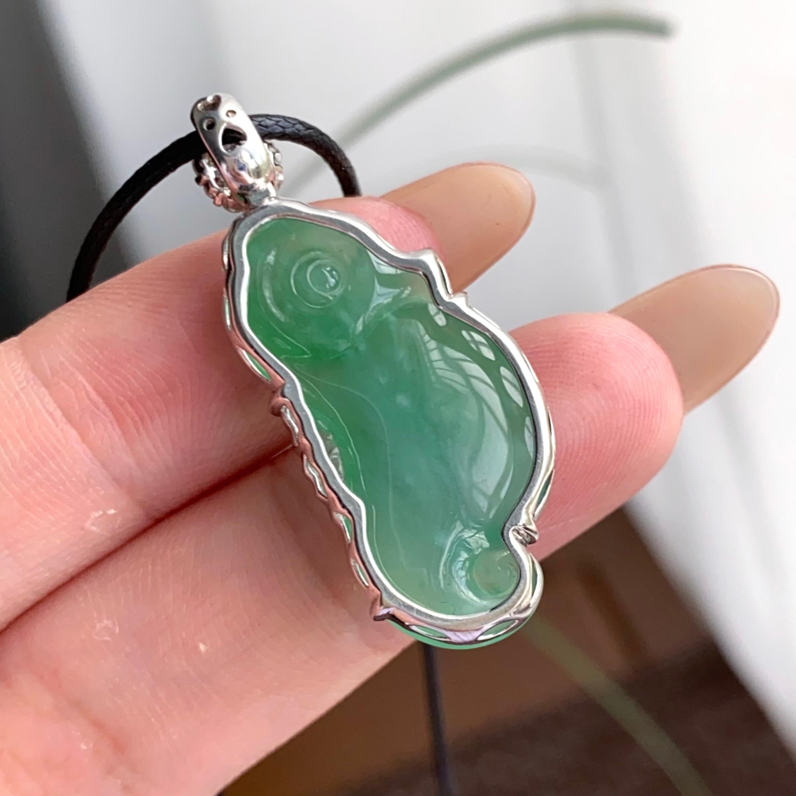 18k金钻镶冰种满绿海马吊坠（yc250171）