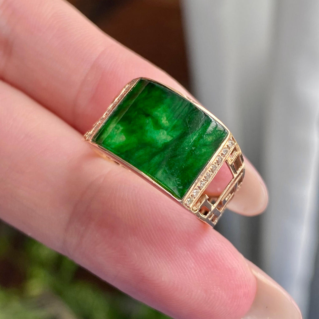 18k金钻镶细糯种辣阳绿方形戒指（yc235144）